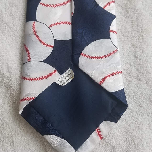Dino Romaro Hand Made Baseball Themed Necktie / Suit Tie - Picture 8 of 11